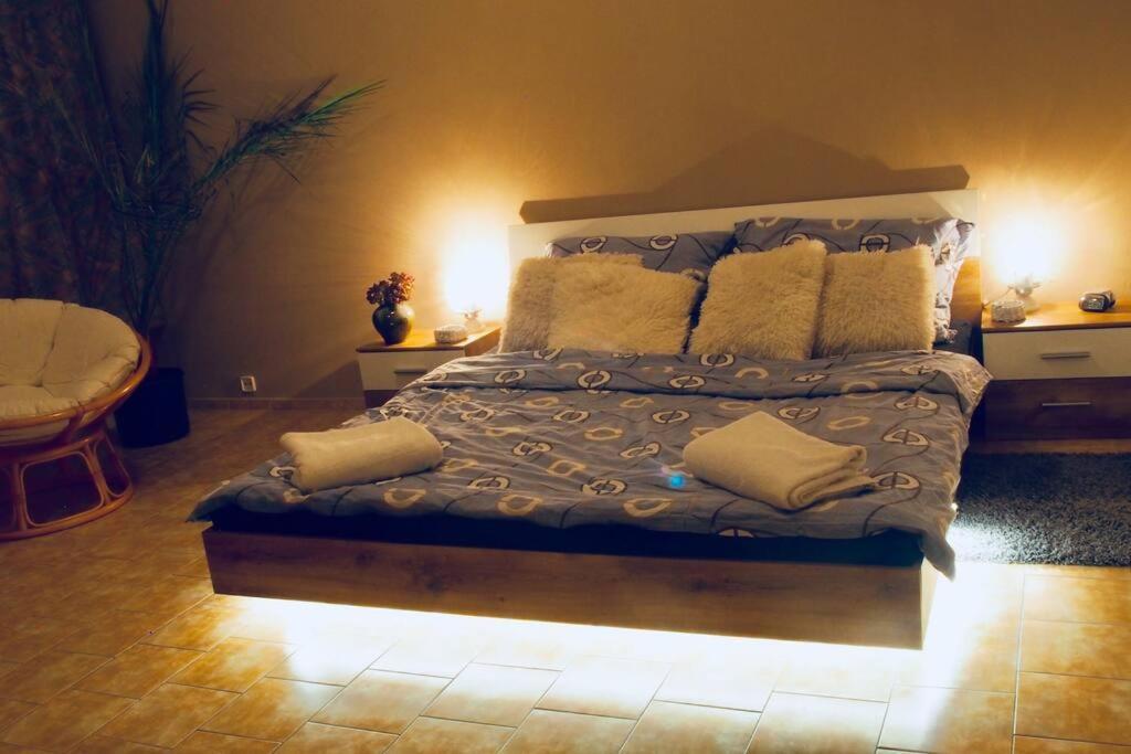 Cozy Apartment At River Labe Near Center And Train Ústí nad Labem 외부 사진